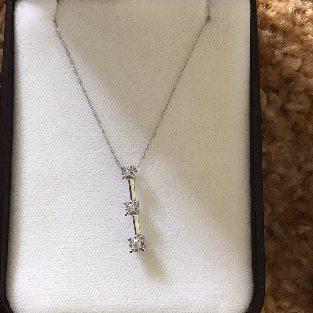 10k diamond necklace